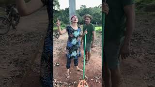 A comadre toda feliz com a energia da casa dela chegou ￼