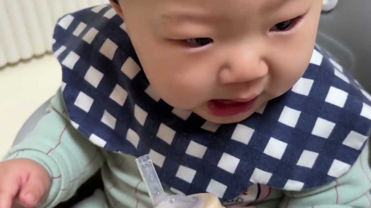Drinking water through a straw D+248