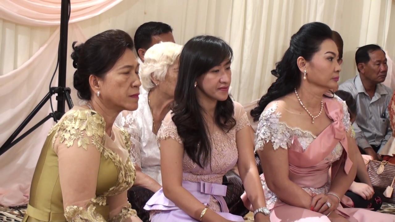 Wedding Party In Asia Cambodian Wedding Party In Phnom Penh