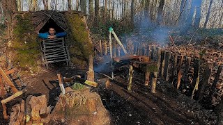 4  Days SOLO BUSHCRAFT CAMP in Heavy Rain  Building a Complete Survival Tiny House  EARTH SHELTER