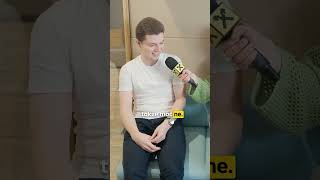 Samozřejmě můžeš mít v šuplíku schovaný sladkosti a neříct o tom kolegům. 🍪