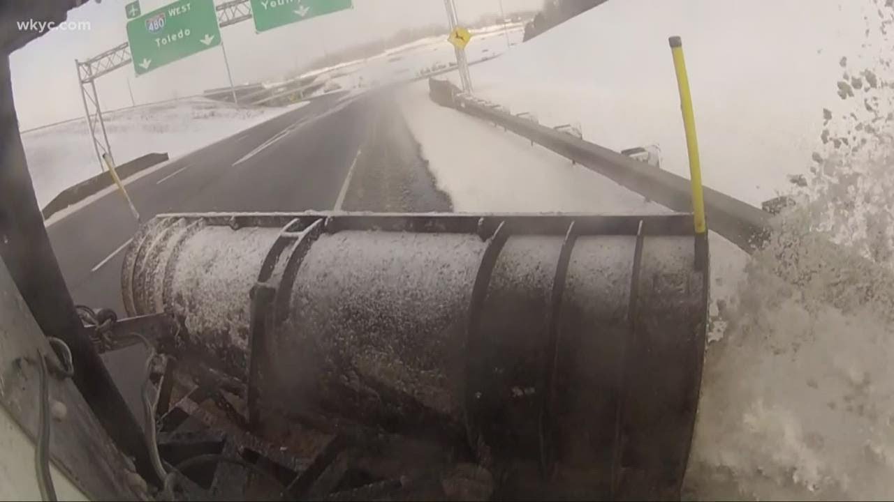 How to safely drive in snow: The tips you need to know - YouTube