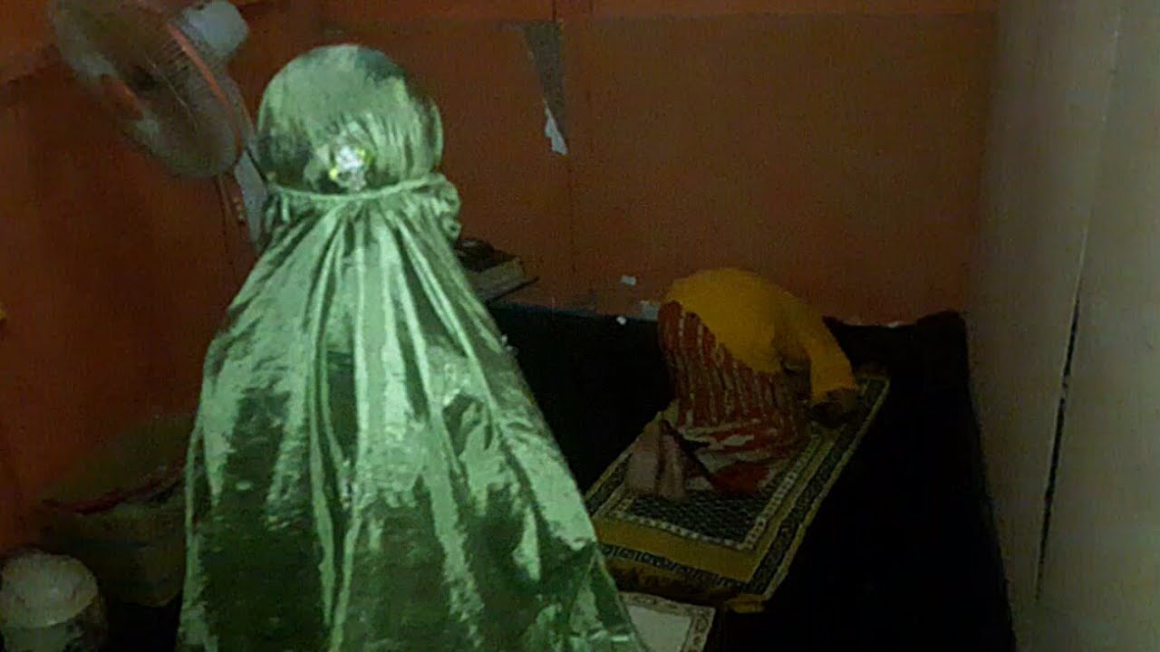 Hilal Dan Sonia sholat magrib berjama'ah tapi agak kacau 😆 