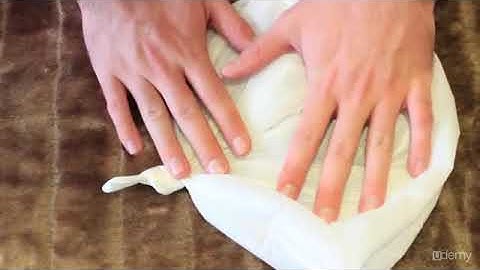 How To Puppeteer  : Garbage Bag Puppet Construction