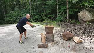 Fiskars super splitting axe on green red oak