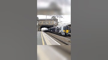 Heathrow Express Class 387 passing Southall with a two tone