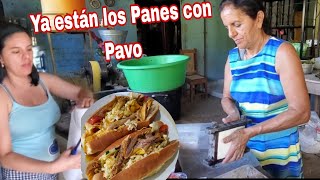 Todo esto se va para USA 😃 Ya están los panes con Pavo 🦃