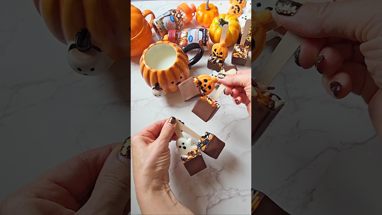 Hot Chocolate Spoons diy, but make them spooky-cute!🎃🍫👻 