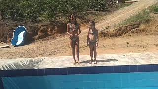 Se Divertindo Na Piscina2