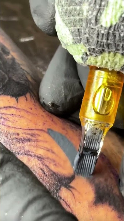 🌚HOW TO TATTOO SOLID GREY COLOR - CLOSE UP🔍