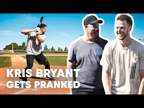 Video Baseball Star Kris Bryant Gets Pranked by Hall of Famer Greg Maddux