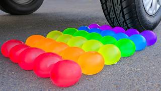 Aplastando Cosas Crujientes y Satisfactorias con el Coche | Globos de Agua VS Rueda de Coche