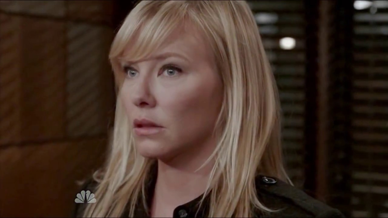 Amanda Rollins - Elastic Heart