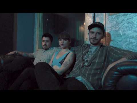 SOY EMILIA - DOS EXTRAÑOS (Mad Radio Live Sessions)