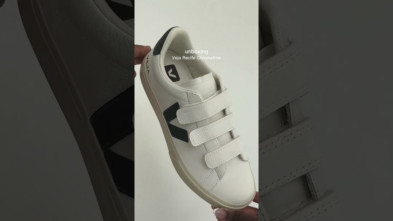 run, don't walk 🏃&zwj;♂️ Shop the Veja Recife Trainers via the link in bio ⁣⁣📸 allaboutelia via TikTok⁣⁣