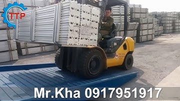 Cầu xe nâng lên container