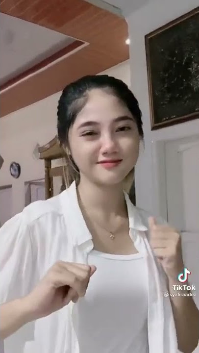 GOYANGAN HOT CEWE CANTIK