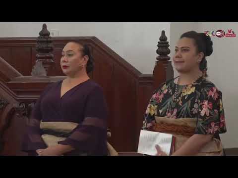 Video: Sportovec Tonga Přehlídky Bez Košile