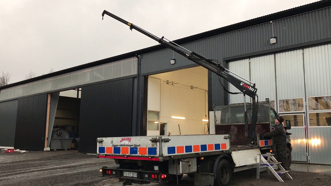 IVECO flakbil med HIAB-kran Klaravik