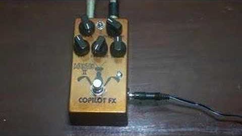 Copilot Fx Mantis 2 Octave Fuzz SynthBass Generator