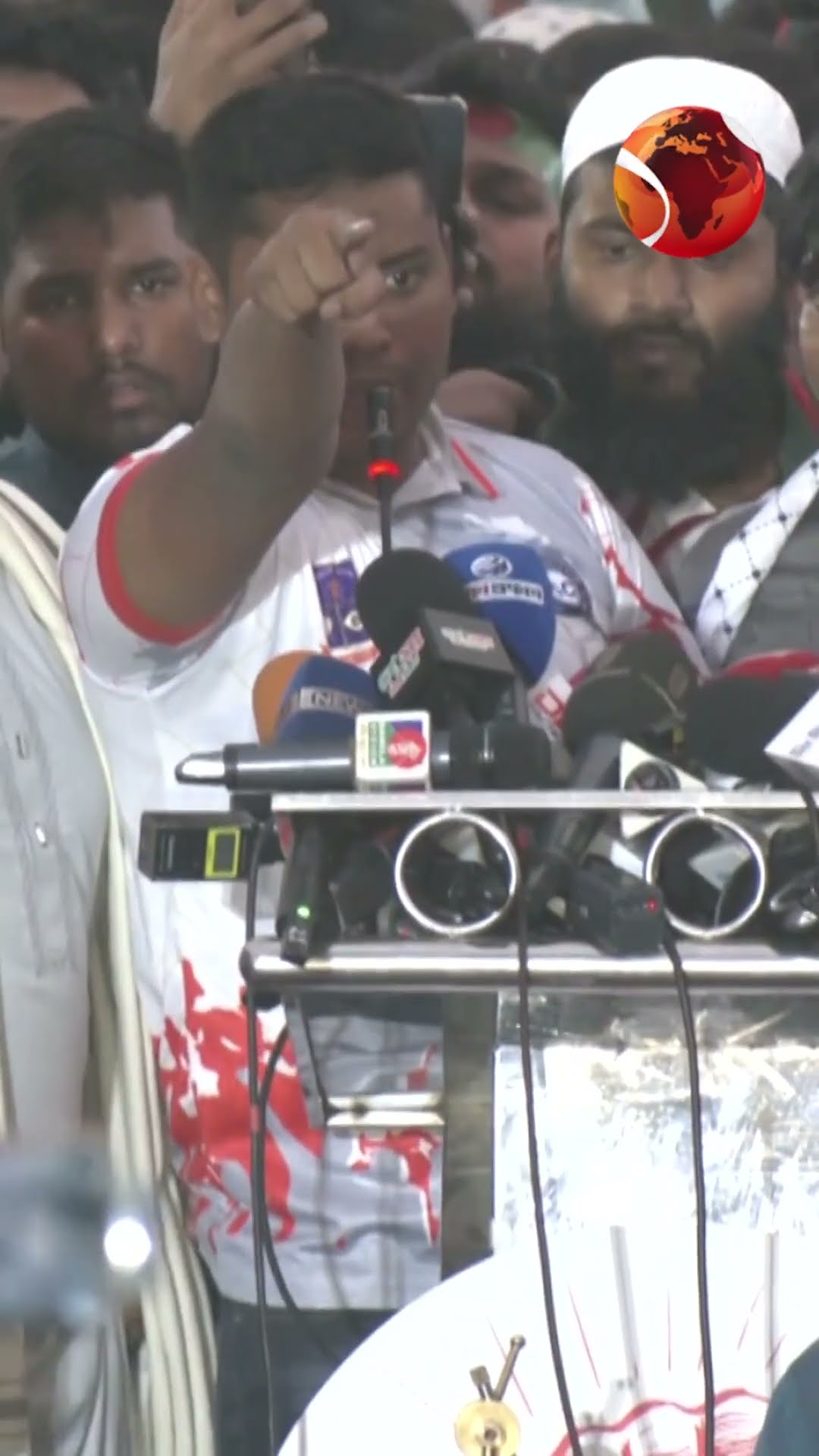 ঘোষণাপত্র দিতে সরকারকে সময় বেধে দিলো বৈষম্যবিরোধী ছাত্র আন্দোলন #HasnatAbdullah #Channel24