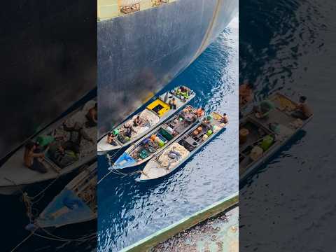 دزدان دریایی در قالب فروشنده های دریایی 