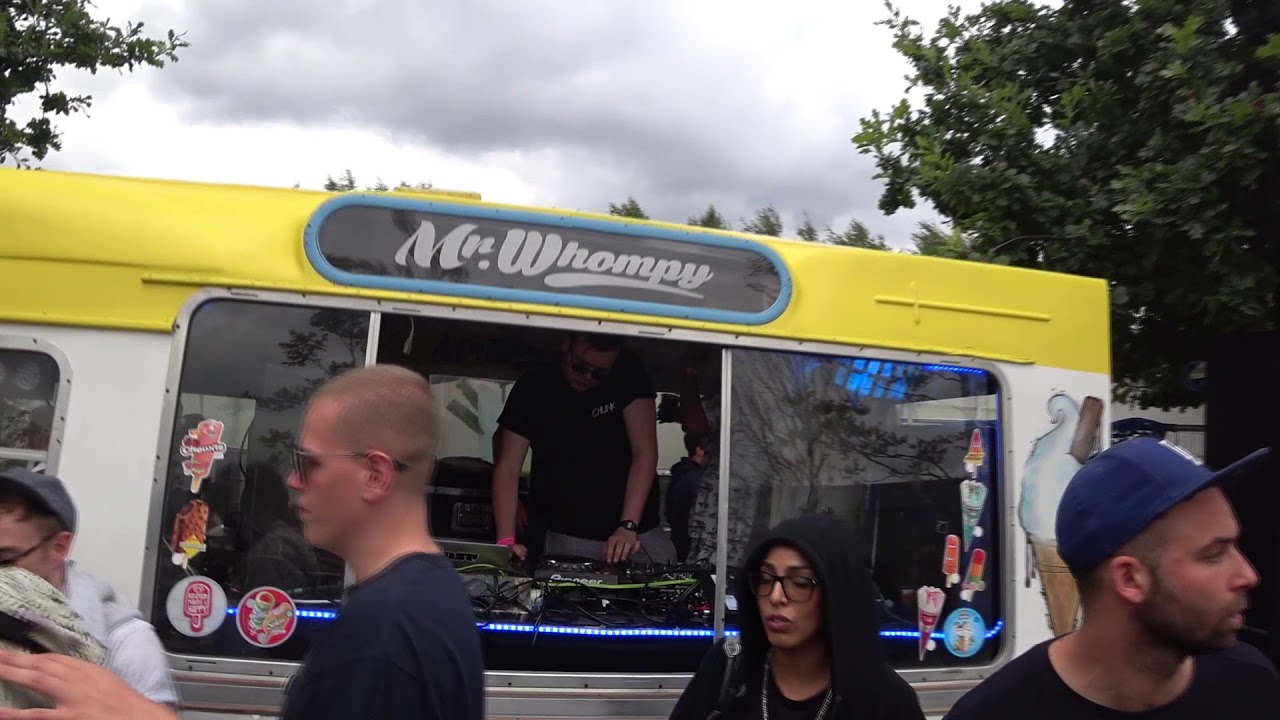 The Menendez Brothers - Elrow Town, London 2017 camera iphone 8 plus apk