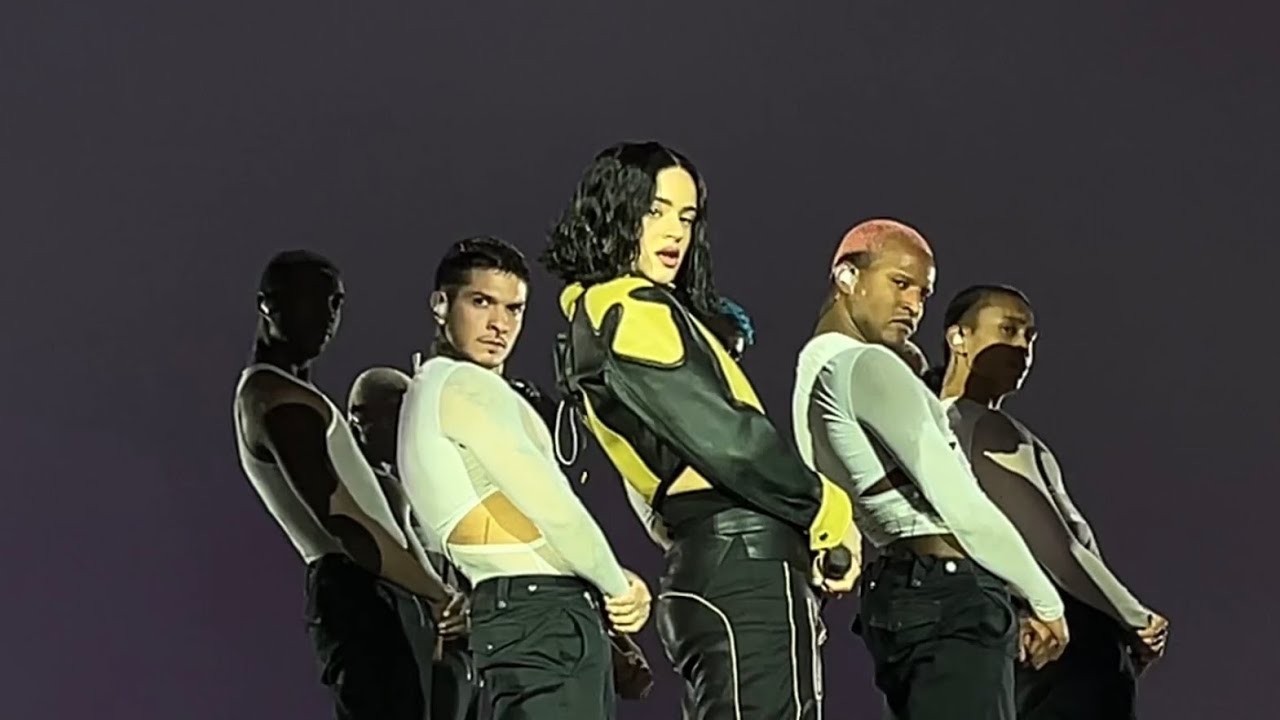 Rosalia - SAOKO Opening (Live in Brussels, Forest National - MOTOMAMI ...