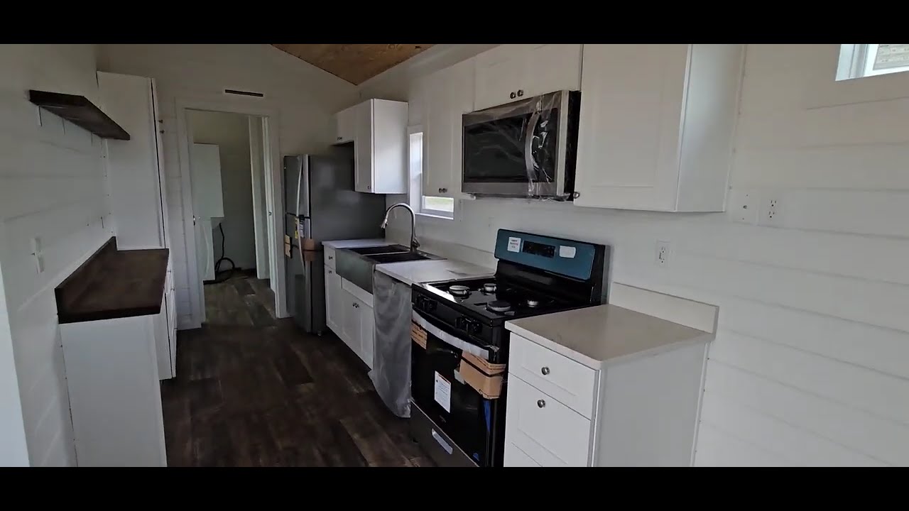 Custom Park Model/ Tiny Home New Floor Plan!  Phoenix Building Solutions!