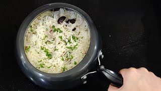 कुकर में बनाए खिले खिले प्याज जीरा पुलाव Perfect Jeera Onion Rice/Pulao in Cooker with Punjabi tadka