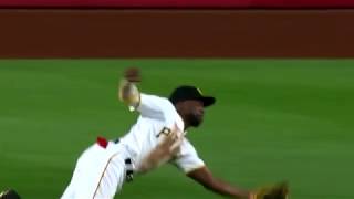 Andrew McCutchen make a tremendous catch