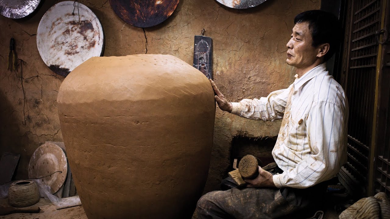 Lee Kanghyo 'Onggi Master' film about a Korean potter YouTube