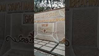 Makom Wali Allah Maulana Malik Ibrahim Gresik