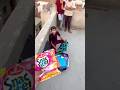 Padosi ko katori ka khali packet dekar patang le li #patang #kiteflying #shorts #kite #viralvideos 
