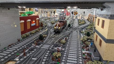 I have never used so many LEGO® Bricks before! 😱 Gantry Signal Box is emerging!