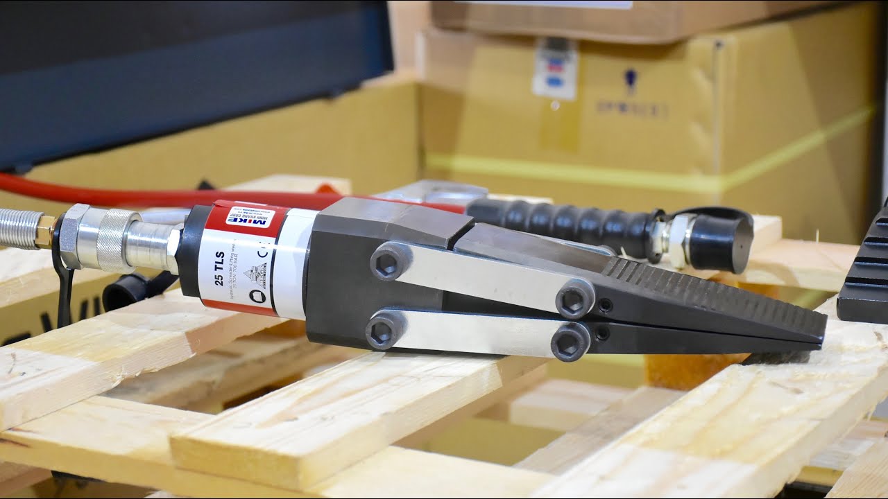 Nêm thủy lực 25 tấn BETEX 25 TLS với Bơm điện EP18S.