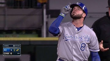 KC@CWS: Moustakas doubles to put Royals up in the 1st