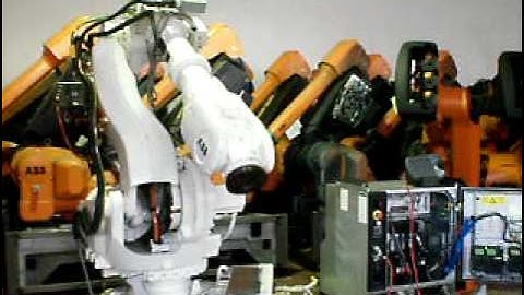 Used industrial robot ABB IRB6600M2004 control IRC5 at www.eurobots.net