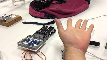 Mano robótica controlado por Gobot y Arduino + LeapMotion