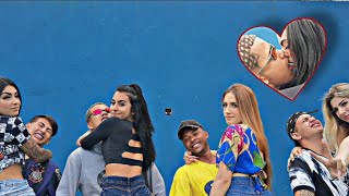 Rolou Muito Beijo Neste Vídeo Eles Não Resistiram