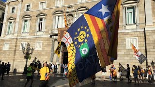 Spain: Hundreds of thousands rally for Catalonia's independence screenshot 4