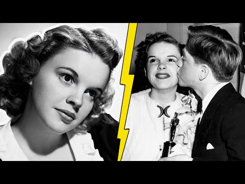 Video: Judy Garland netto waarde: Wiki, Getroud, Familie, Trou, Salaris, Broers en susters