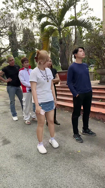 Uncivilized people line up [Yanna] #Yanna #AcTress #Kindness #Trending #Coolwomen #viralvideo