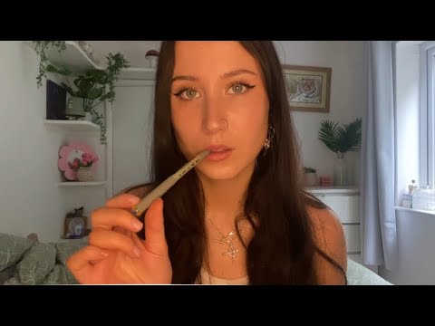 ASMR drawing/sketching on your face 👩🏻‍🎨
