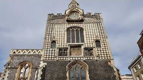 HOW WAS this flint work constructed in the 1400s? The Guildhall Norwich (2020)
