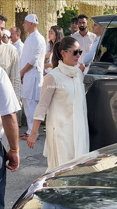HEARTBROKEN Kareena Kapoor Exits From Ex-Jiju Sunjay Kapur's LAST RITES | #shorts #bollywood