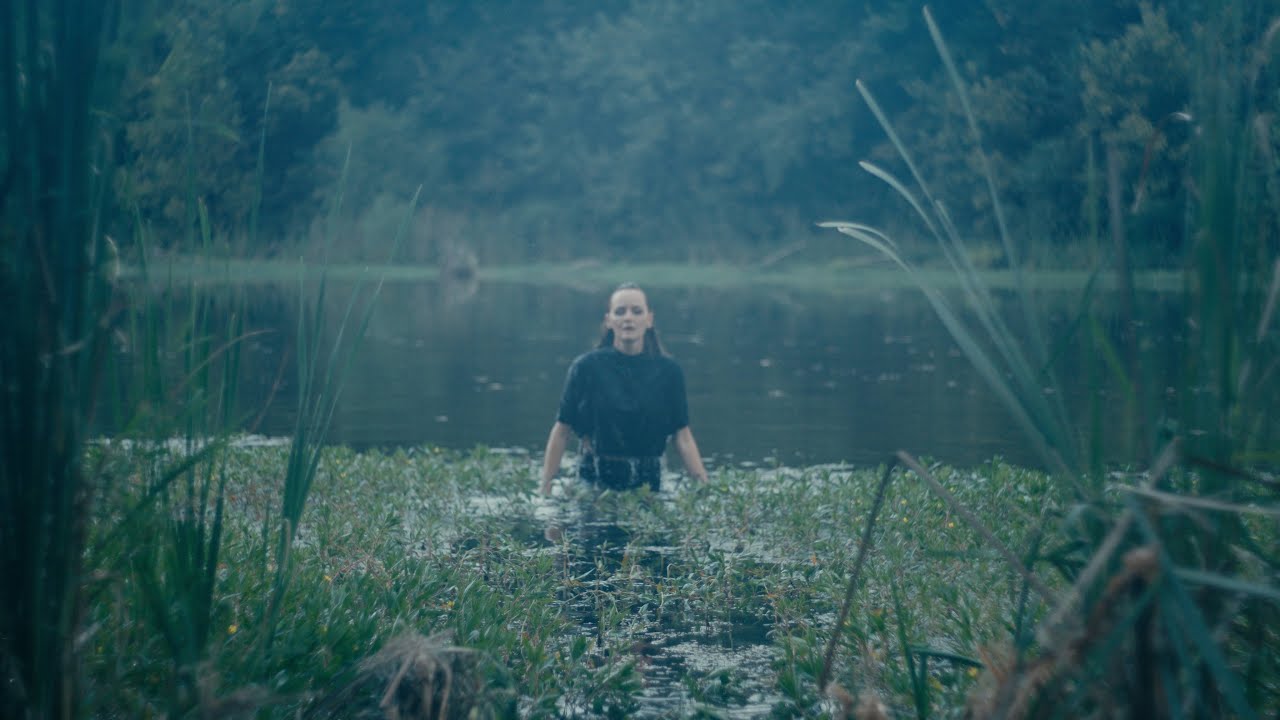 Friendship Commanders - DEAD & DISCARDED GIRLS (Official Music Video)