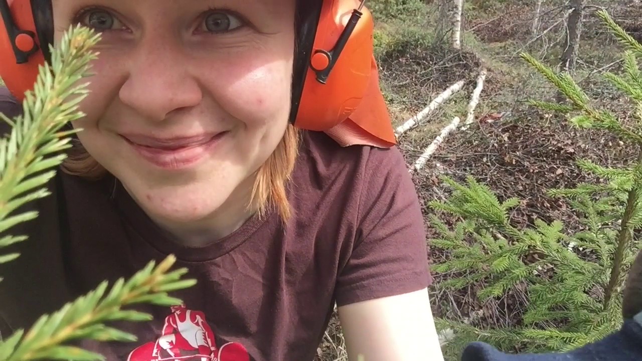 Metsänomistaja rankametsässä vlogi Johanna Hytönen