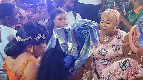 BIMBO THOMAS, SIKIRATU SINDODO MADAM SAJE SHOWER MONEY ON REGINA CHUKWU