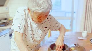 Jantar da vovó japonesa Sachie | Receita de berinjela grelhada e sopa de miso